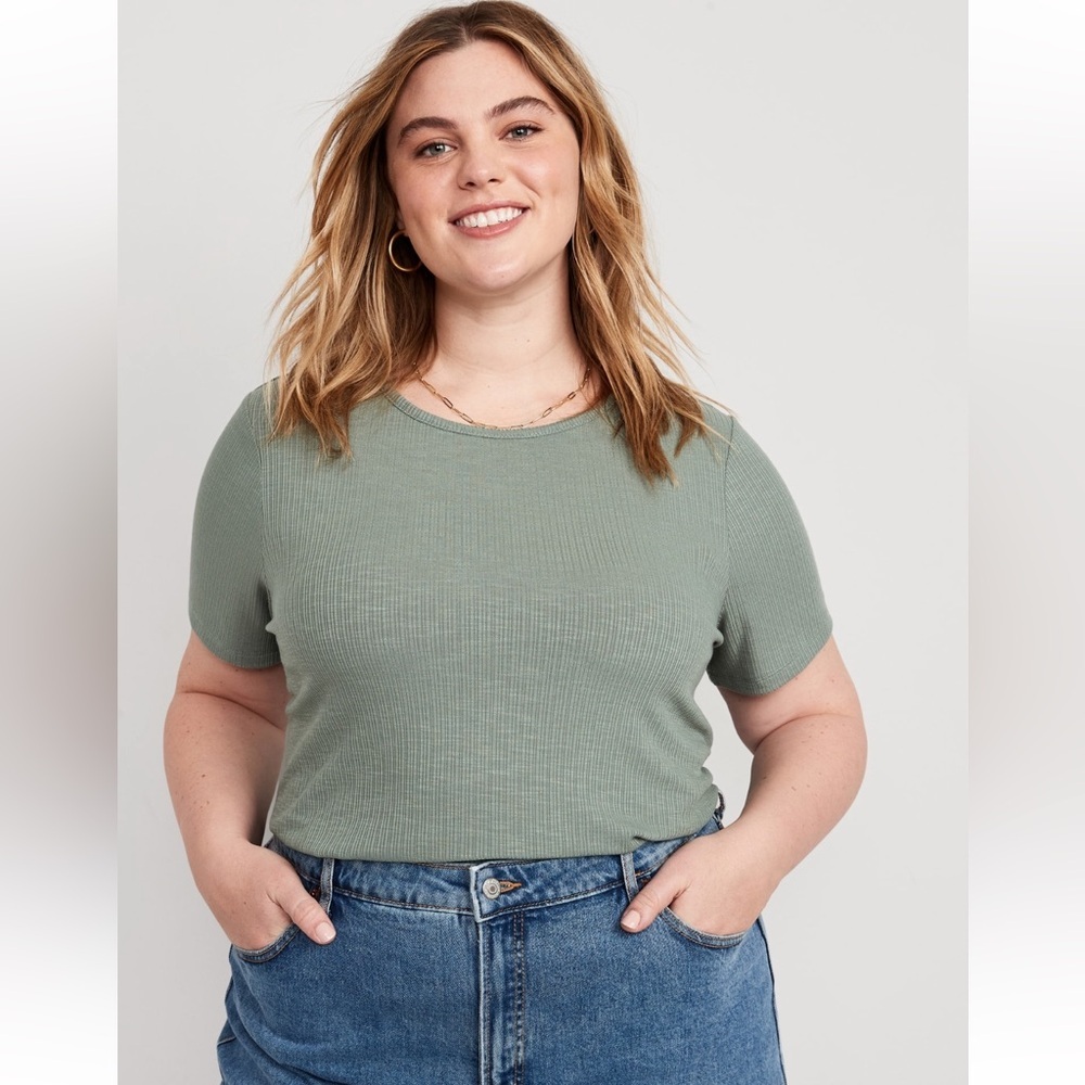 NWT Light Green Loose Fitting Tee - Picture 4 of 10
